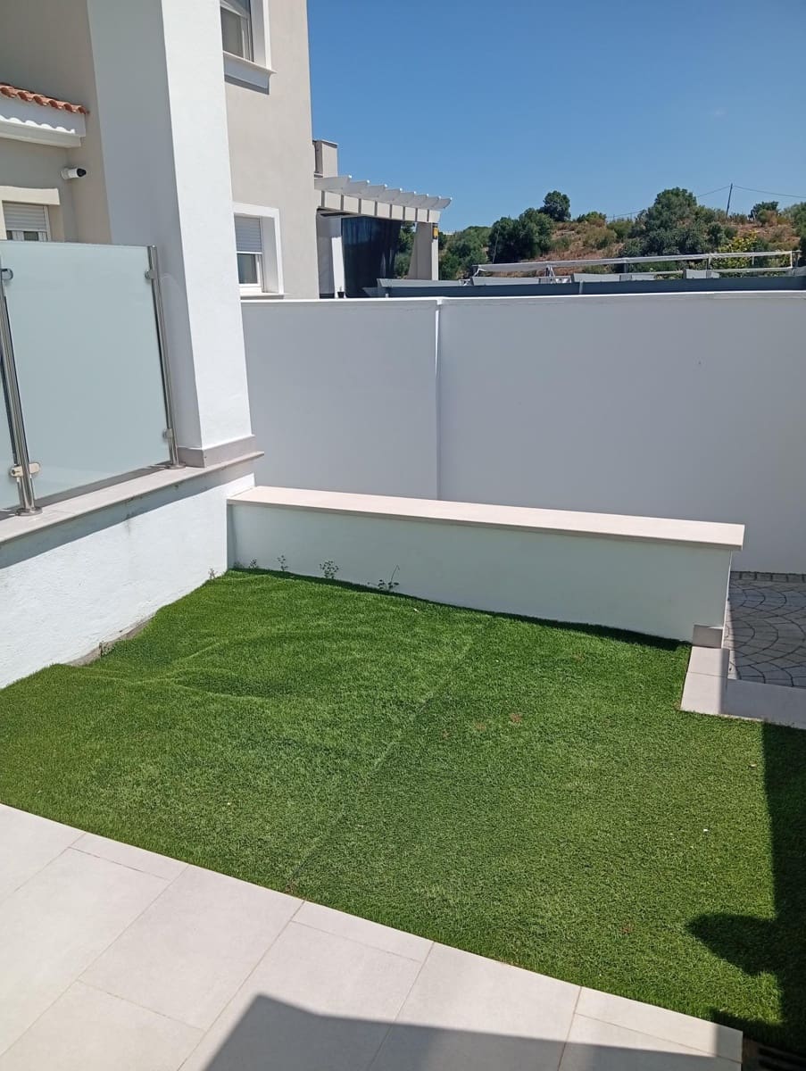 4 bedroom Villa for sale in Ayamonte with garage - € 420,000 (Ref: 9846617)