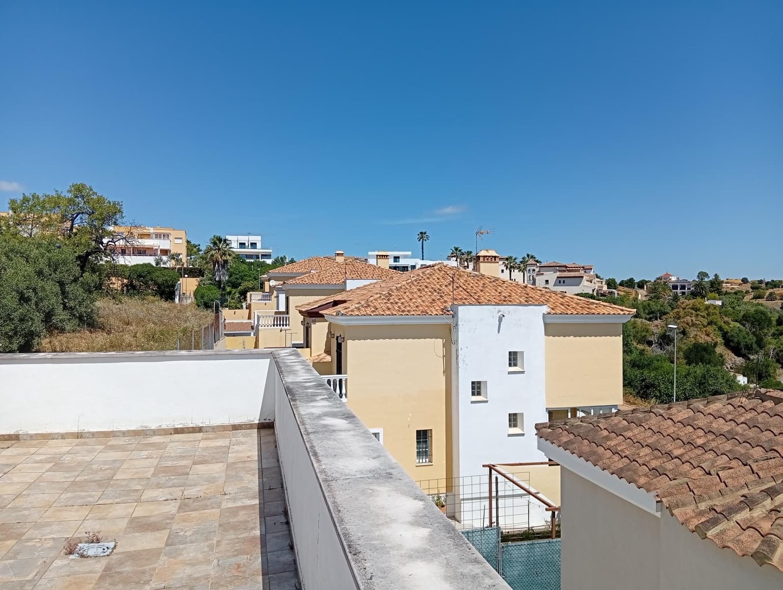 4 bedroom Villa for sale in Ayamonte with garage - € 420,000 (Ref: 9846617)