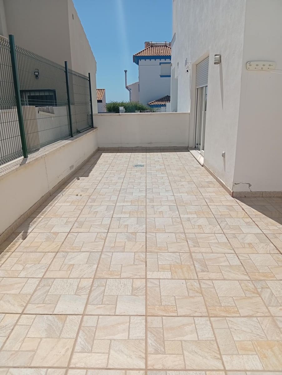 4 bedroom Villa for sale in Ayamonte with garage - € 420,000 (Ref: 9846617)