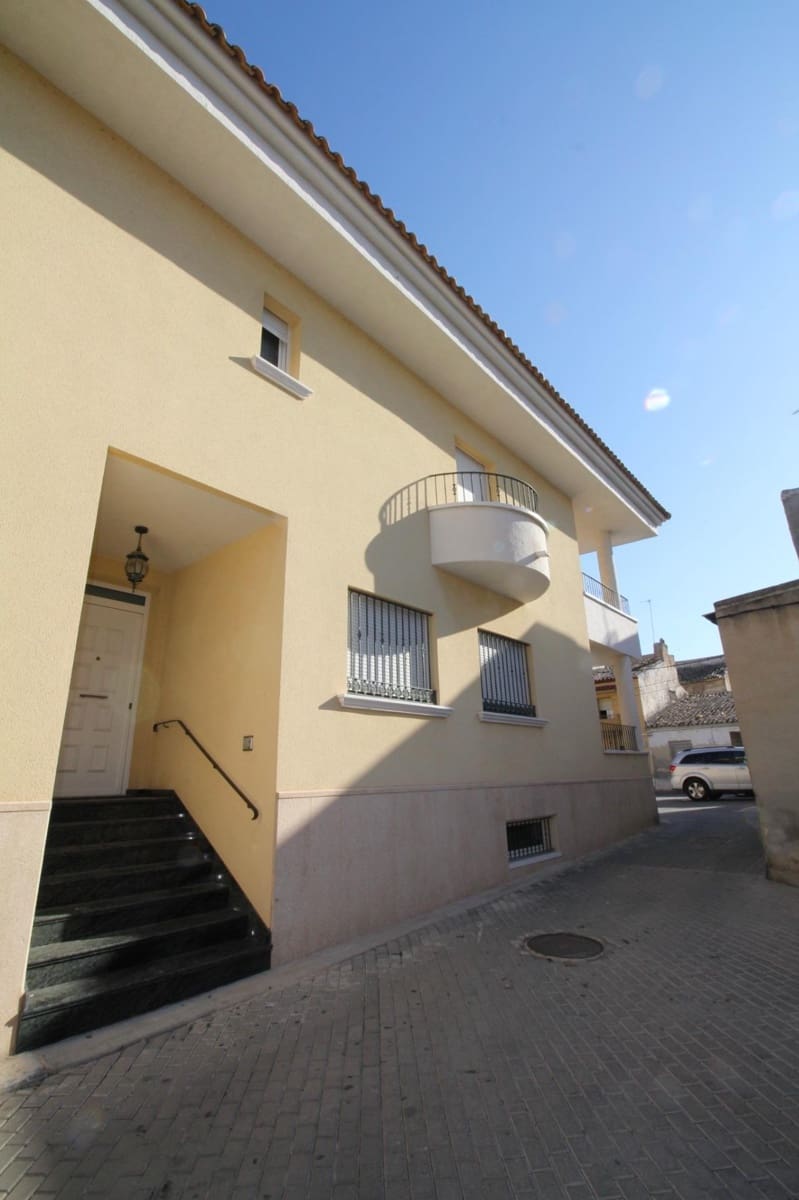 5 bedroom Villa for sale in Fortuna with garage - € 256,900 (Ref: 9849615)