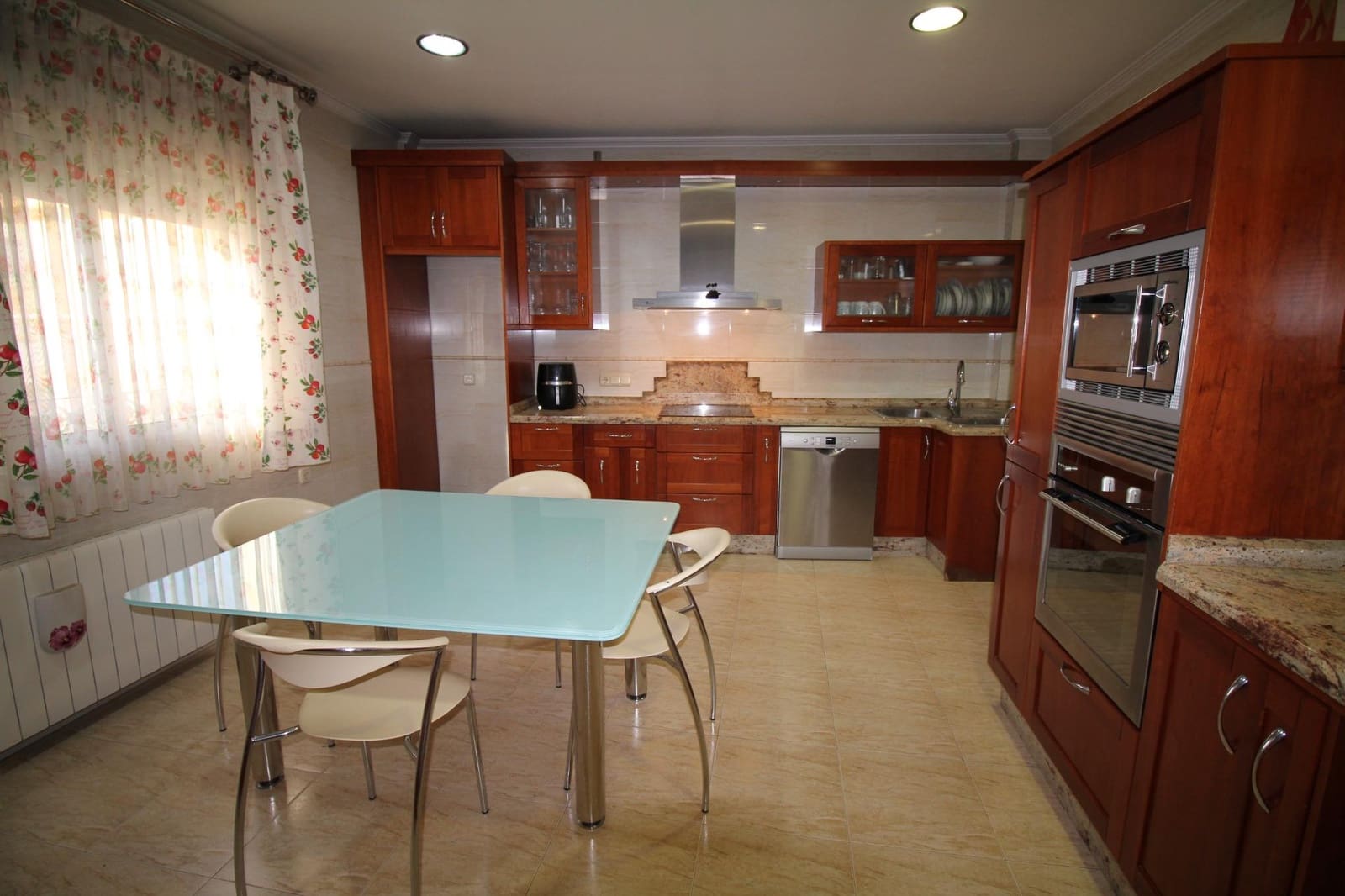 5 bedroom Villa for sale in Fortuna with garage - € 256,900 (Ref: 9849615)
