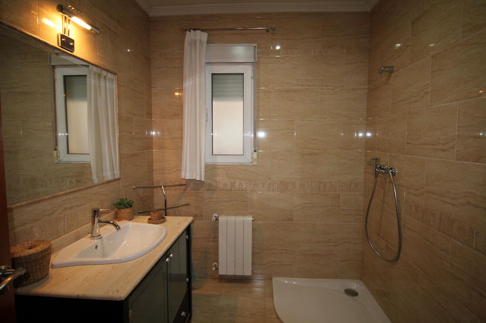 5 bedroom Villa for sale in Fortuna with garage - € 256,900 (Ref: 9849615)