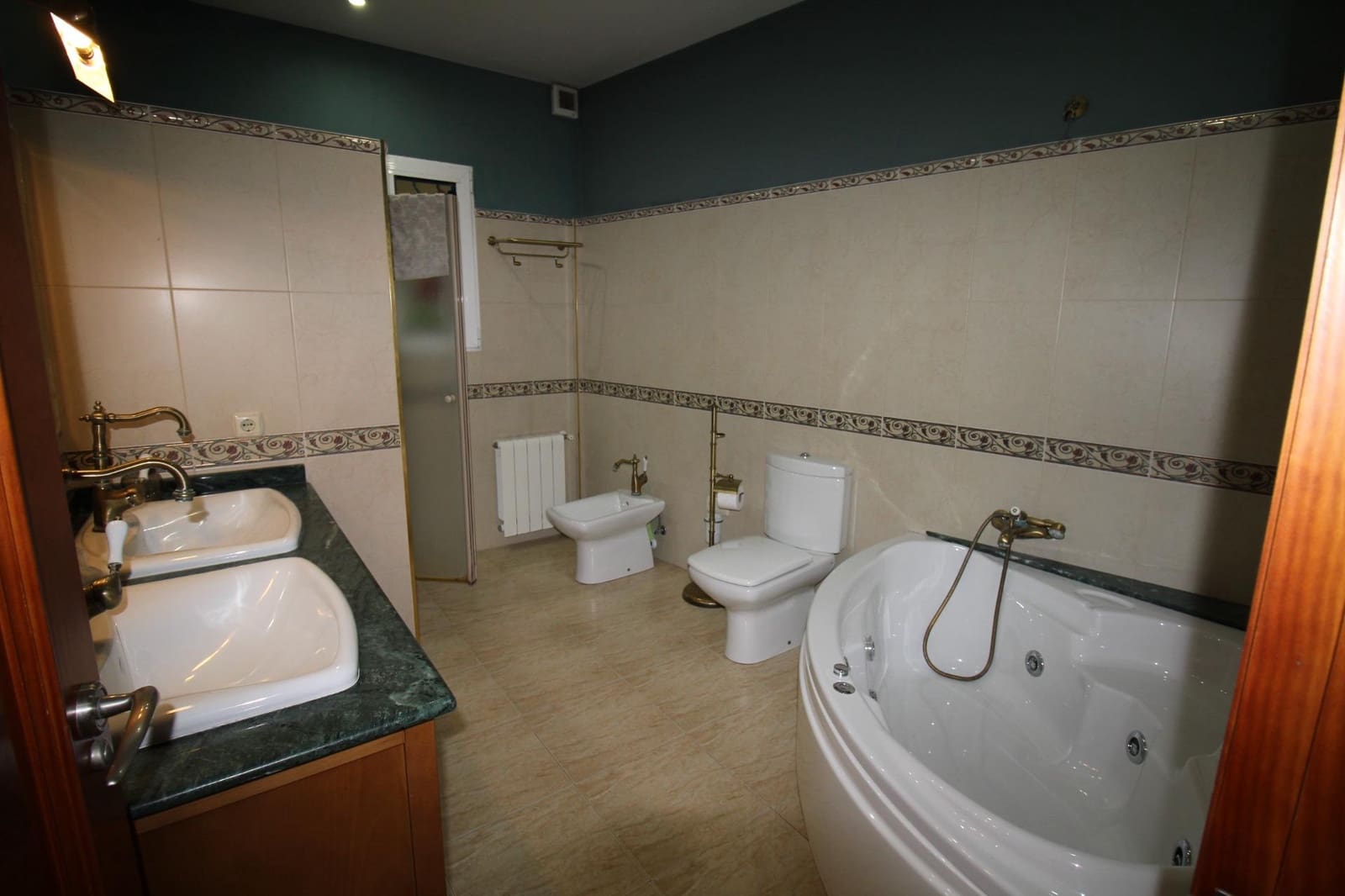5 bedroom Villa for sale in Fortuna with garage - € 256,900 (Ref: 9849615)
