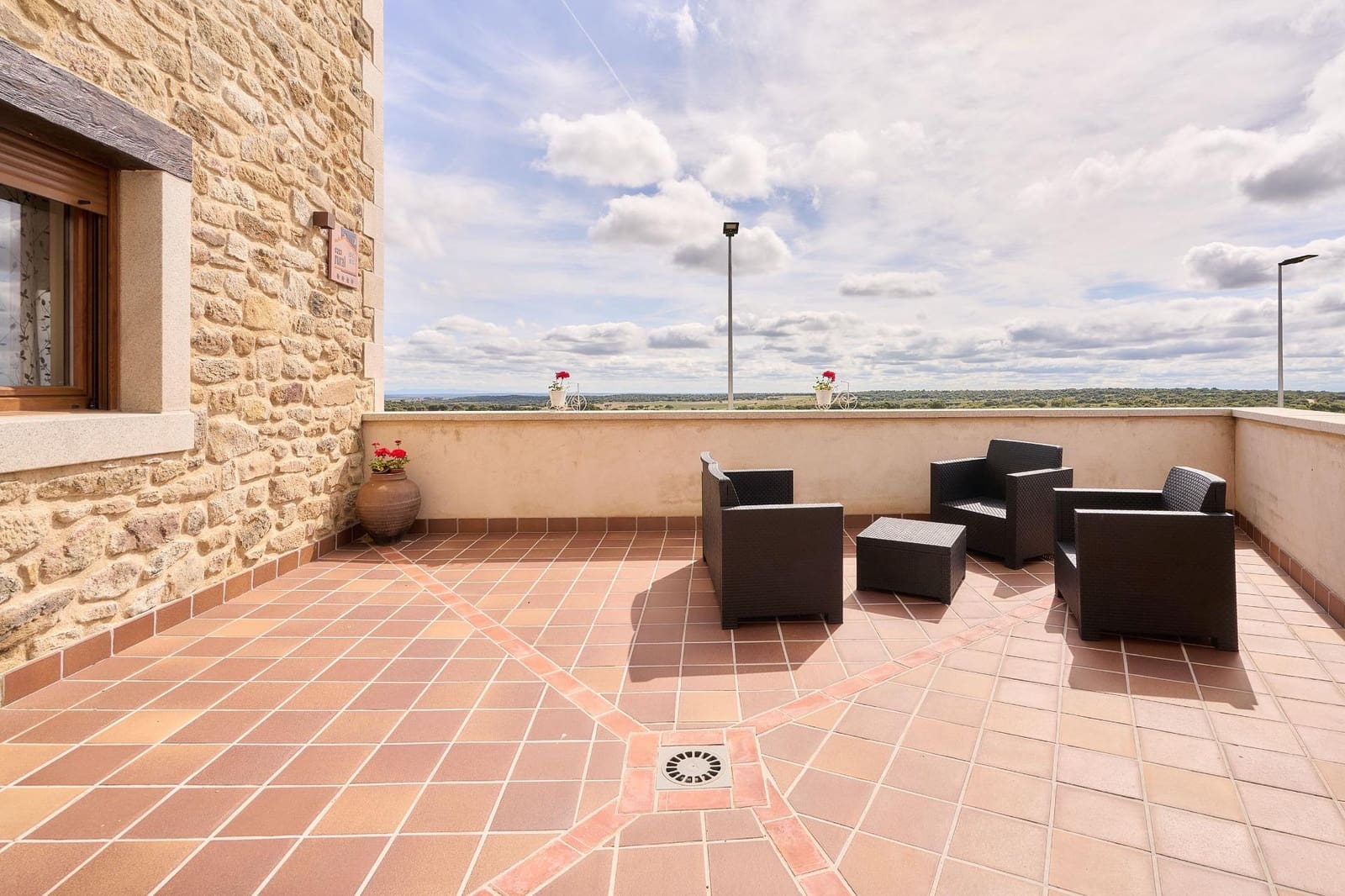 7 bedroom Finca/Country House for sale in Santiz with pool - € 542,900 (Ref: 9855666)
