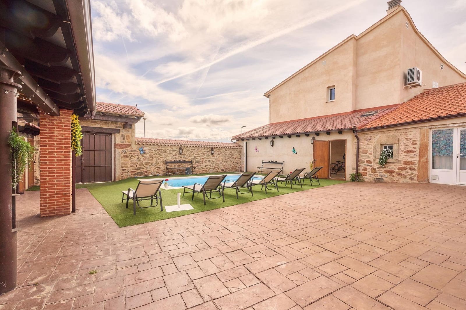 7 bedroom Finca/Country House for sale in Santiz with pool - € 542,900 (Ref: 9855666)