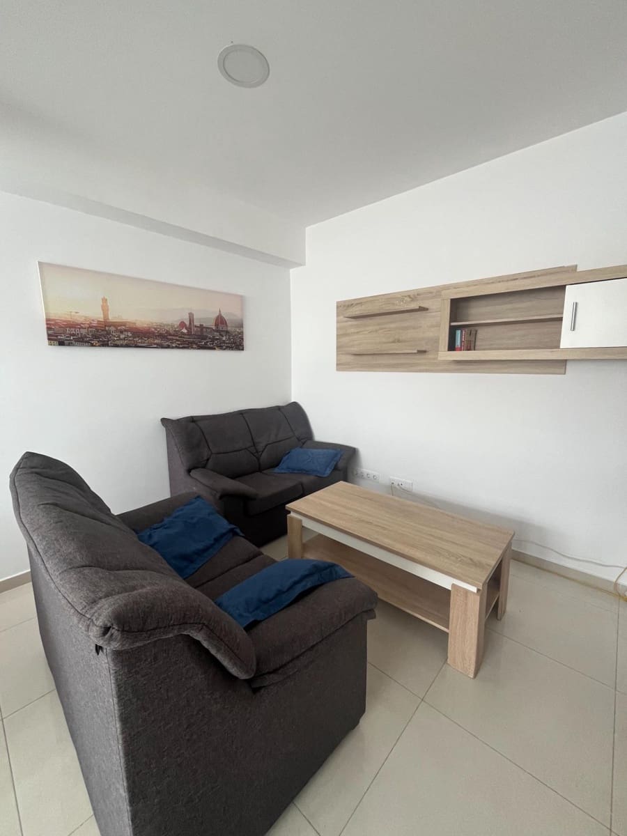 3 makuuhuone Asunto vuokrattavana paikassa Las Palmas de Gran Canaria - 120 € (Ref: 9860269)