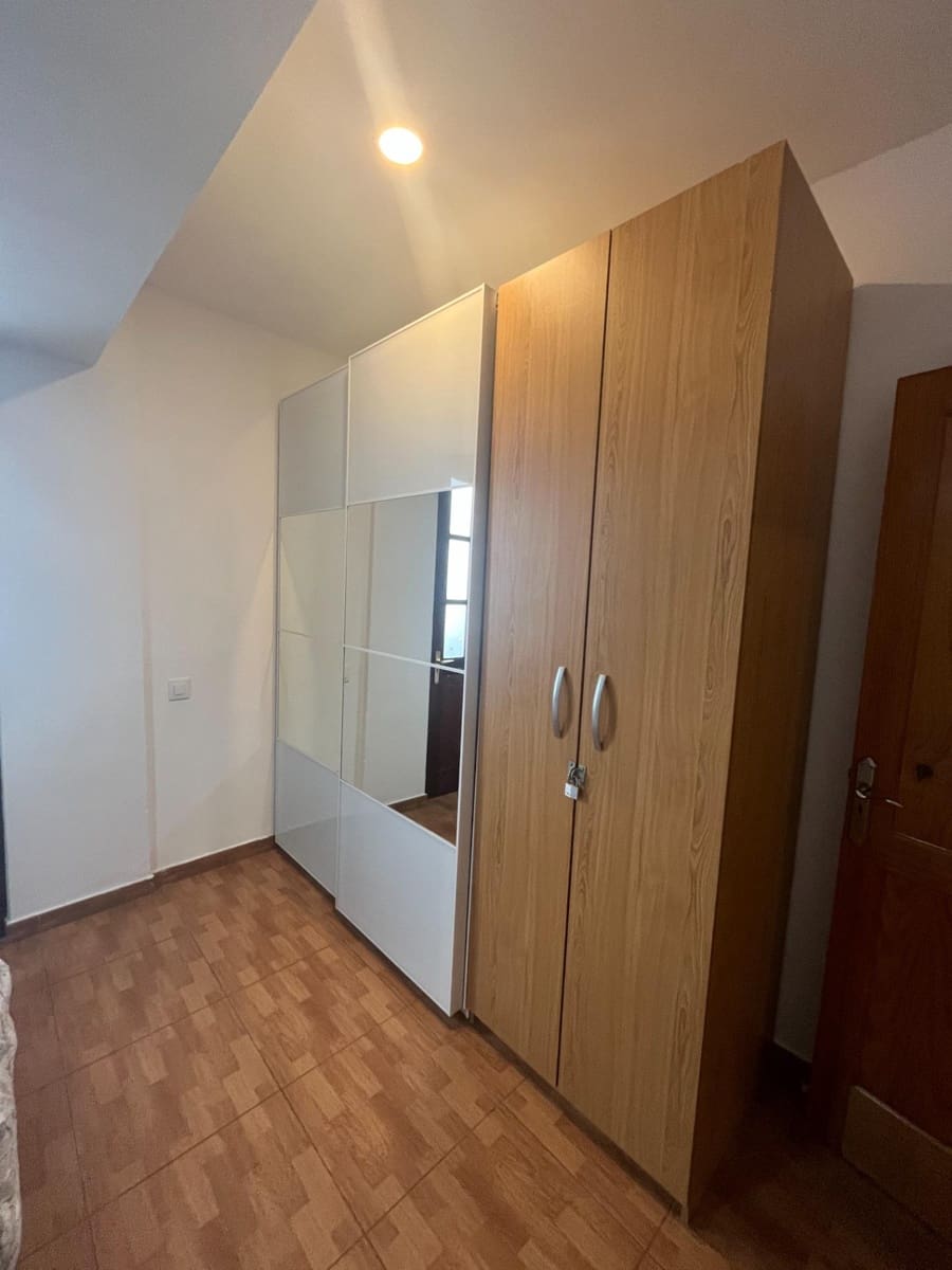 3 makuuhuone Asunto vuokrattavana paikassa Las Palmas de Gran Canaria - 120 € (Ref: 9860270)
