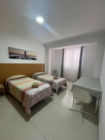 2 soveværelse Lejlighed til leje i Las Palmas de Gran Canaria - € 1.400 (Ref: 9860271)