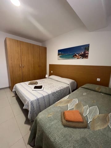 2 soveværelse Lejlighed til leje i Las Palmas de Gran Canaria - € 1.400 (Ref: 9860271)
