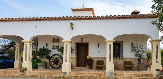 2 soveværelse Finca/Landehus til salg i El Coronil med swimmingpool - € 245.000 (Ref: 9862032)