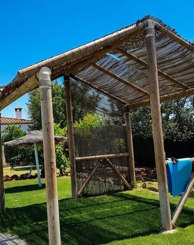 2 soveværelse Finca/Landehus til salg i El Coronil med swimmingpool - € 245.000 (Ref: 9862032)