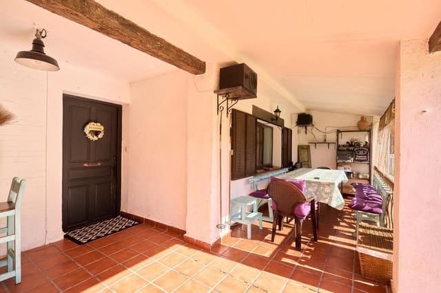 4 bedroom Villa for sale in Béjar with garage - € 415,115 (Ref: 9862033)