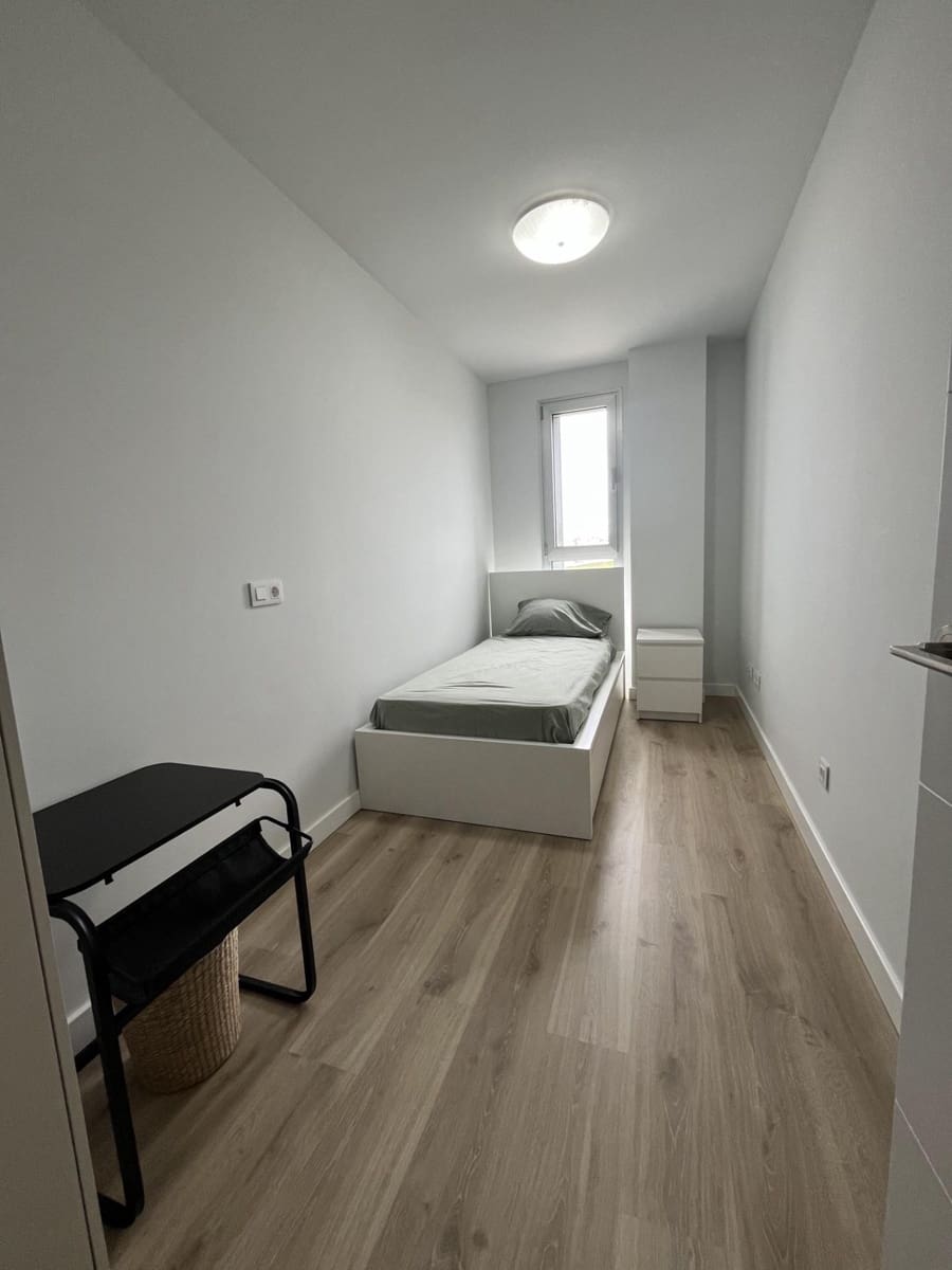 4 soverom Leilighet til leie i Las Palmas de Gran Canaria med svømmebasseng garasje - € 2 500 (Ref: 9876606)