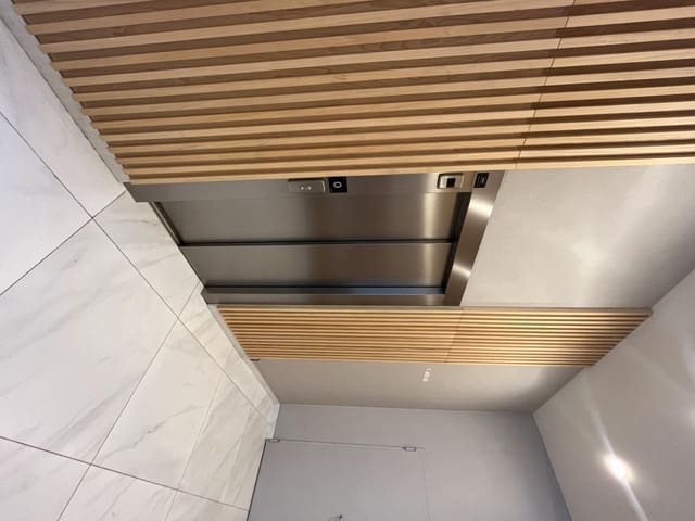 4 slaapkamer Flat te huur in Guanarteme, Las Palmas de Gran Canaria met zwembad garage - € 2.500 (Ref: 9876606)