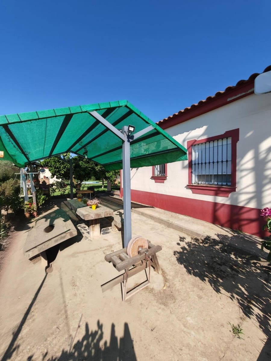 2 bedroom Finca/Country House for sale in Don Benito - € 160,000 (Ref: 9876612)