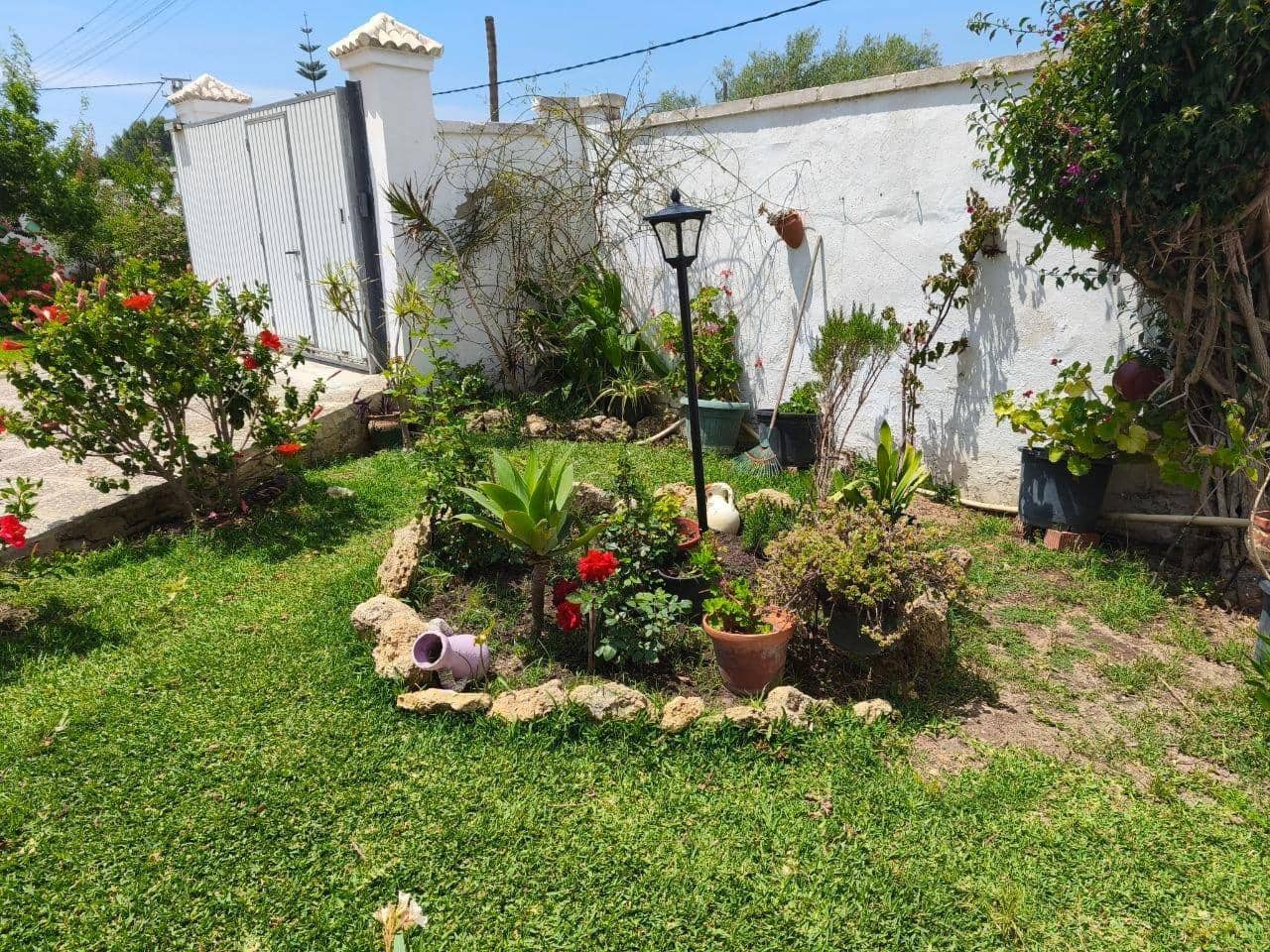 3 bedroom Villa for sale in Chiclana de la Frontera with pool - € 325,000 (Ref: 9889001)
