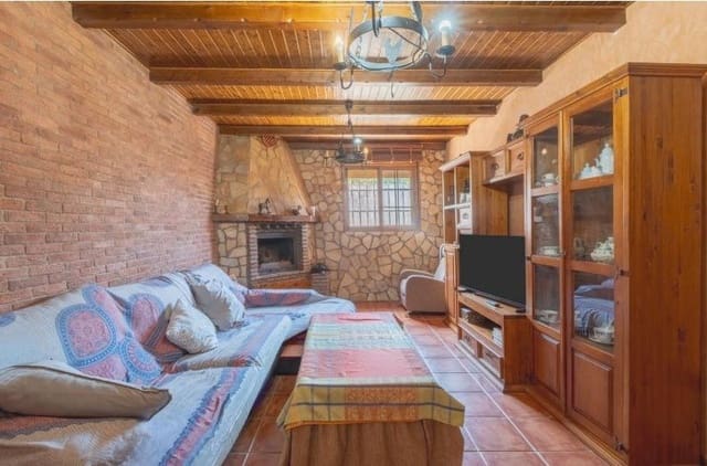 3 soveværelse Villa til salg i La Línea de la Concepción med swimmingpool - € 269.900 (Ref: 9889002)