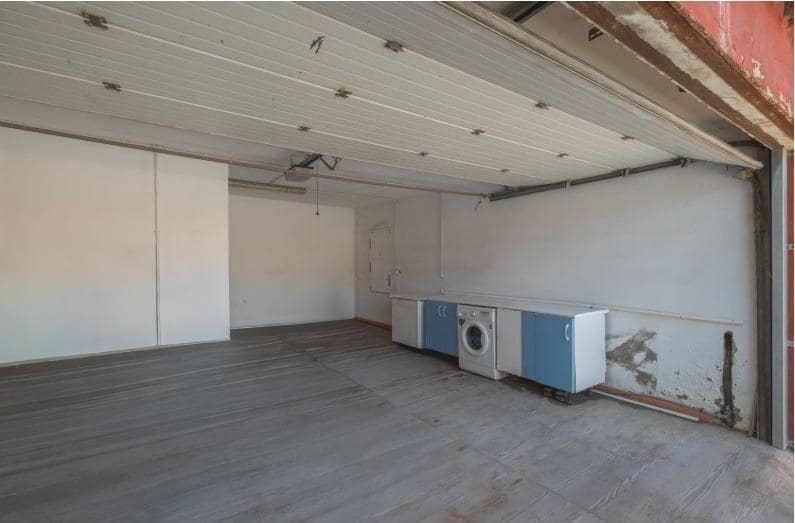 3 soveværelse Villa til salg i La Linea de la Concepcion med swimmingpool - € 269.900 (Ref: 9889002)