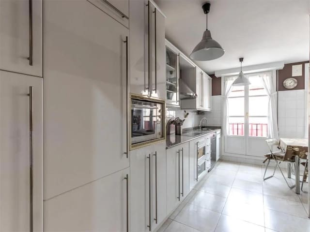 3 quarto Apartamento para venda em Bilbao - 721 000 € (Ref: 9896214)