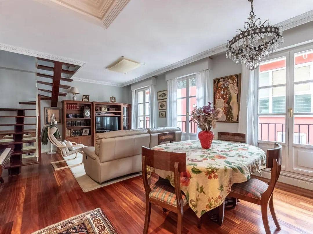 3 quarto Apartamento para venda em Bilbao com garagem - 721 000 € (Ref: 9896214)