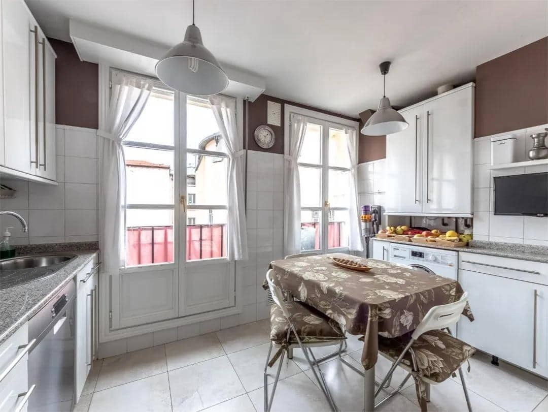 3 quarto Apartamento para venda em Bilbao com garagem - 721 000 € (Ref: 9896214)