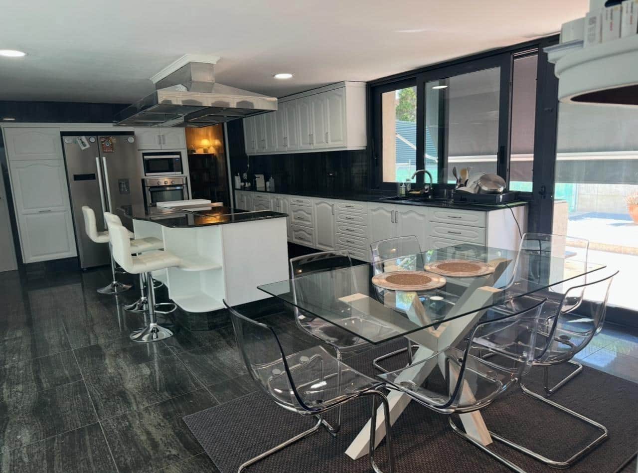 8 bedroom Villa for sale in El Vendrell with pool garage - € 6,000,000 (Ref: 9896215)