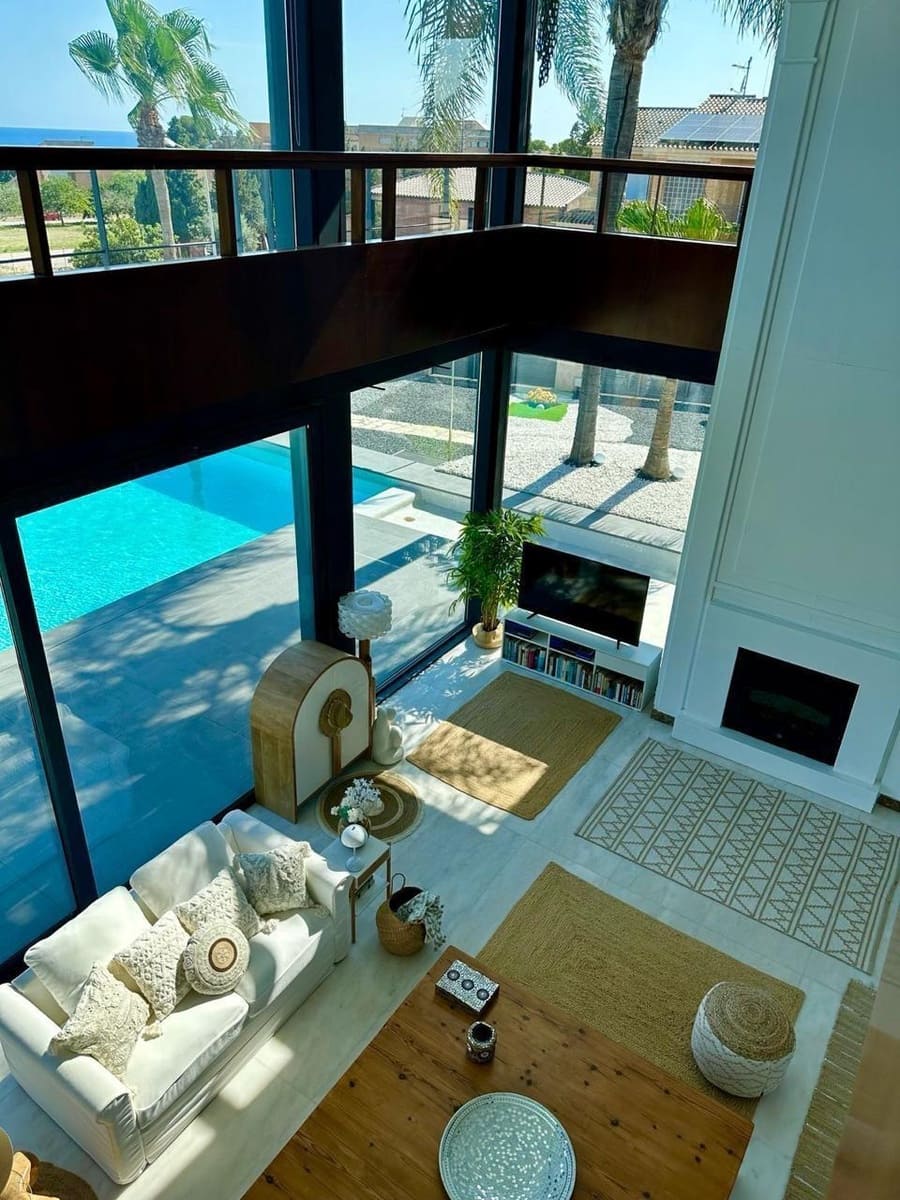 8 bedroom Villa for sale in El Vendrell with pool garage - € 6,000,000 (Ref: 9896215)