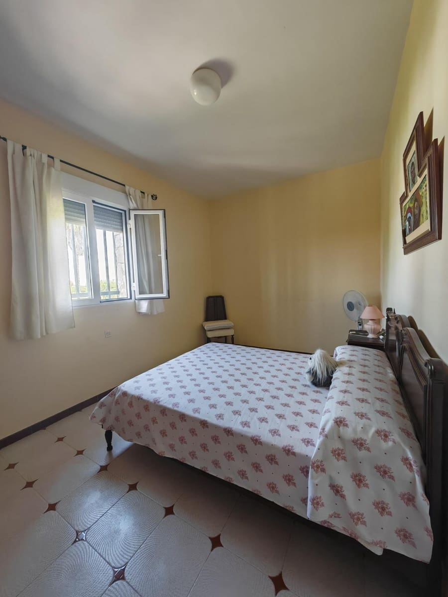 5 bedroom Villa for sale in Don Benito with pool - € 350,000 (Ref: 9896216)