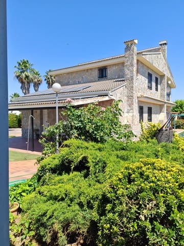 5 bedroom Villa for sale in Don Benito - € 350,000 (Ref: 9896216)