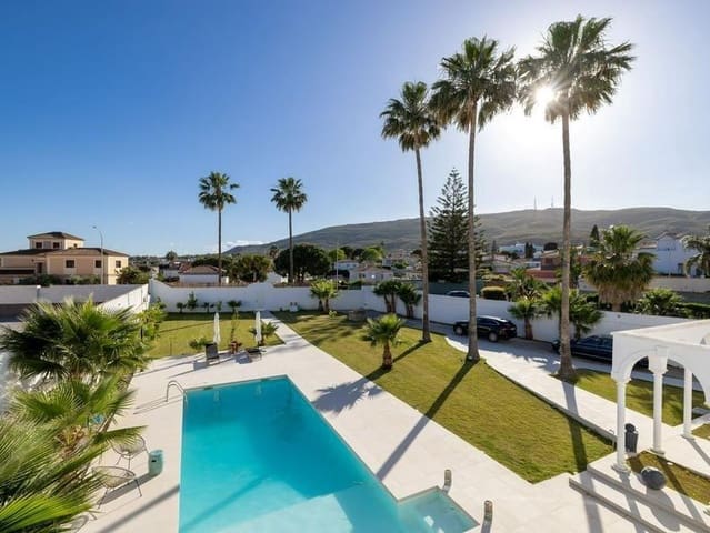 8 camera da letto Villa in vendita in La Línea de la Concepción con piscina garage - 1.200.000 € (Rif: 9899015)
