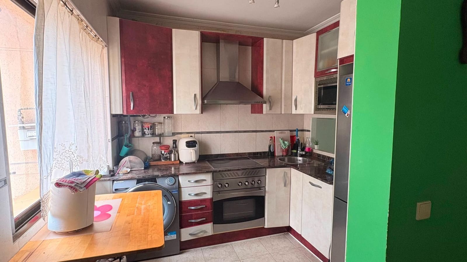 2 bedroom Flat for sale in Santander with garage - € 289,000 (Ref: 9899018)