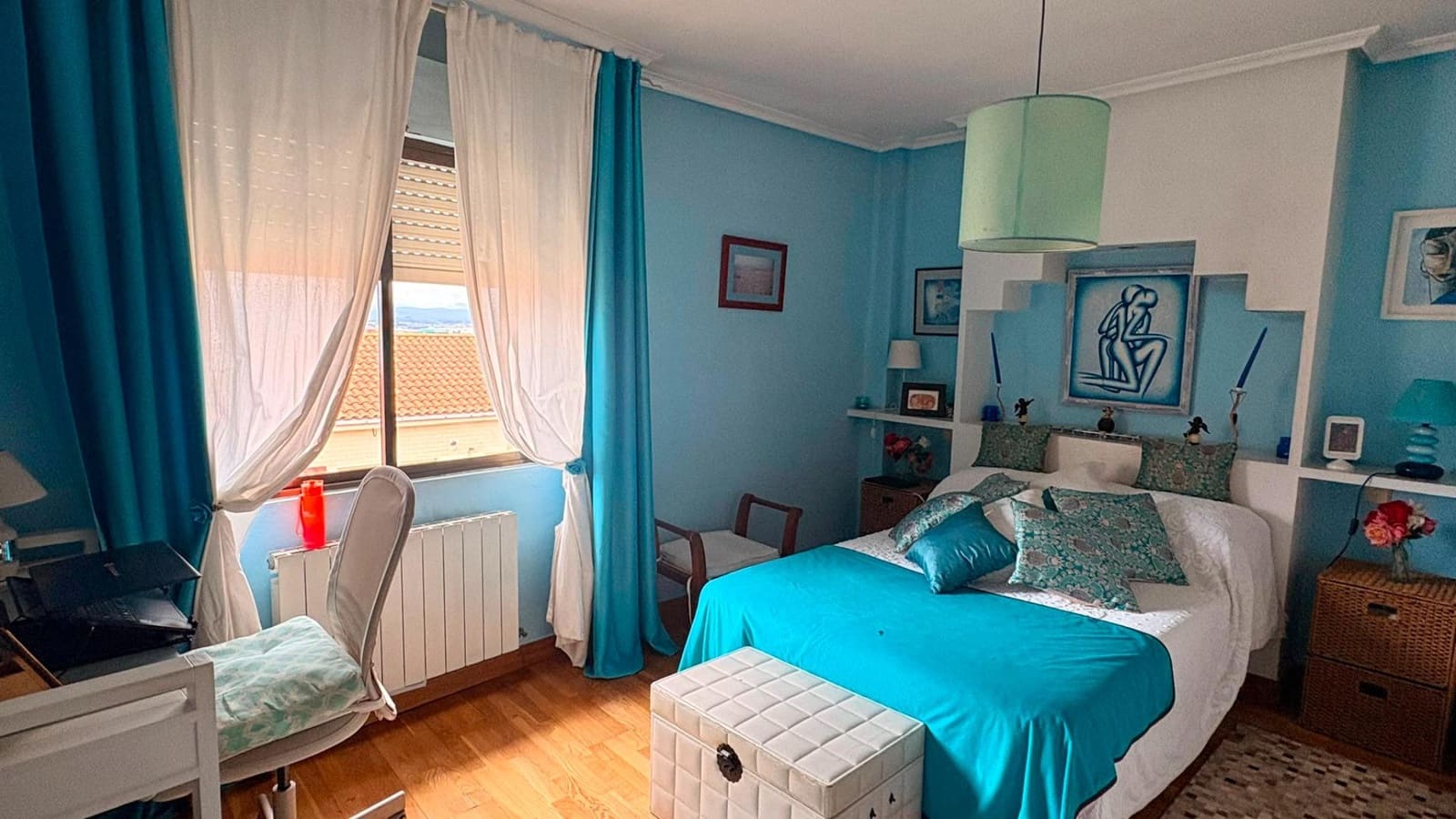 2 bedroom Flat for sale in Santander with garage - € 289,000 (Ref: 9899018)