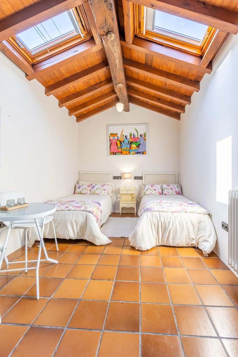 3 bedroom Villa for sale in O Pino with pool garage - € 550,000 (Ref: 9899020)