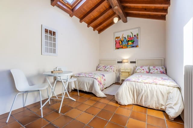 3 bedroom Villa for sale in O Pino with pool garage - € 550,000 (Ref: 9899020)