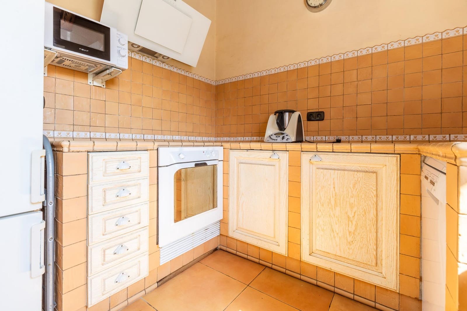 3 bedroom Villa for sale in O Pino with pool garage - € 550,000 (Ref: 9899020)