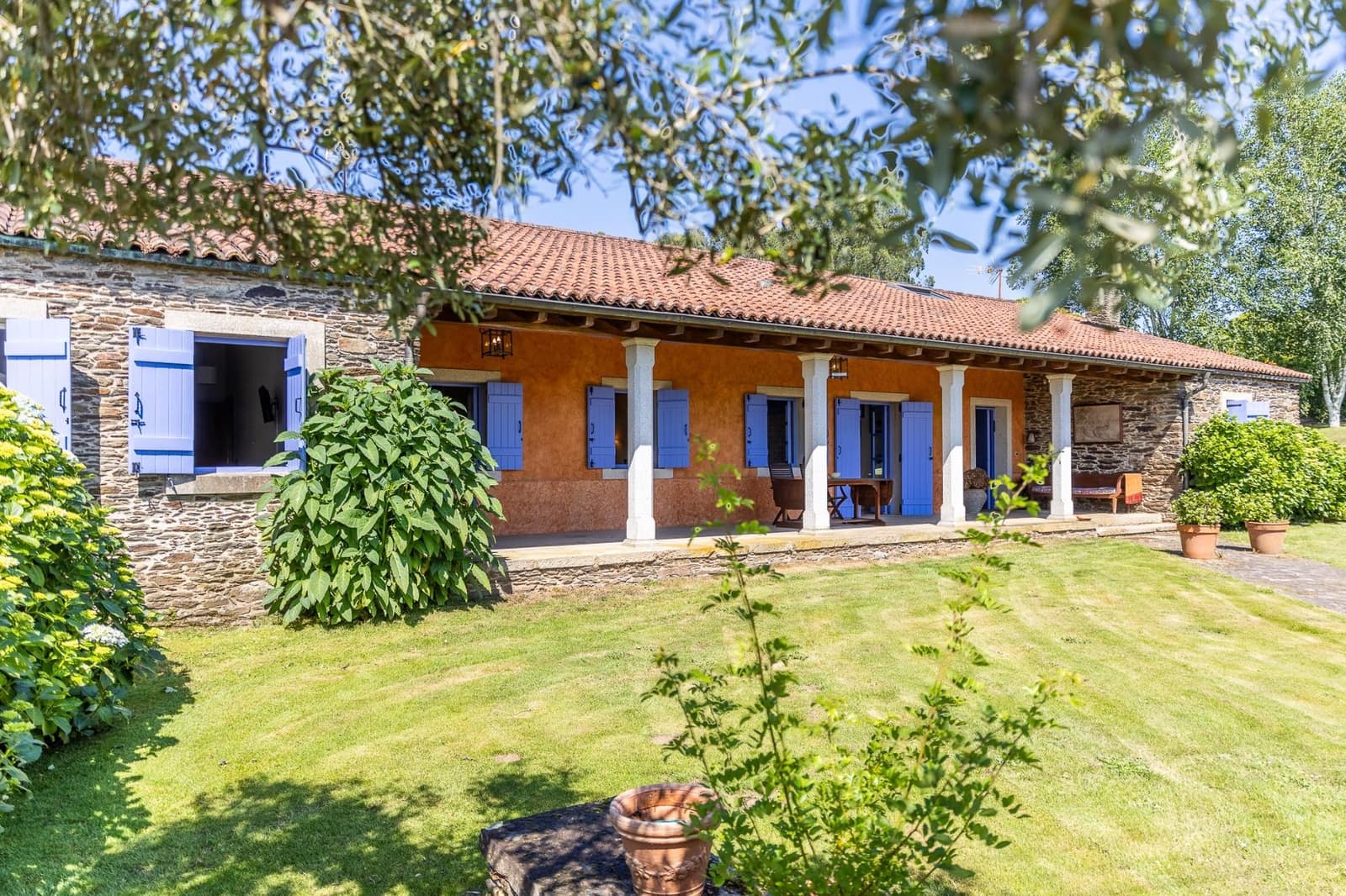 3 bedroom Villa for sale in O Pino with pool garage - € 550,000 (Ref: 9899020)