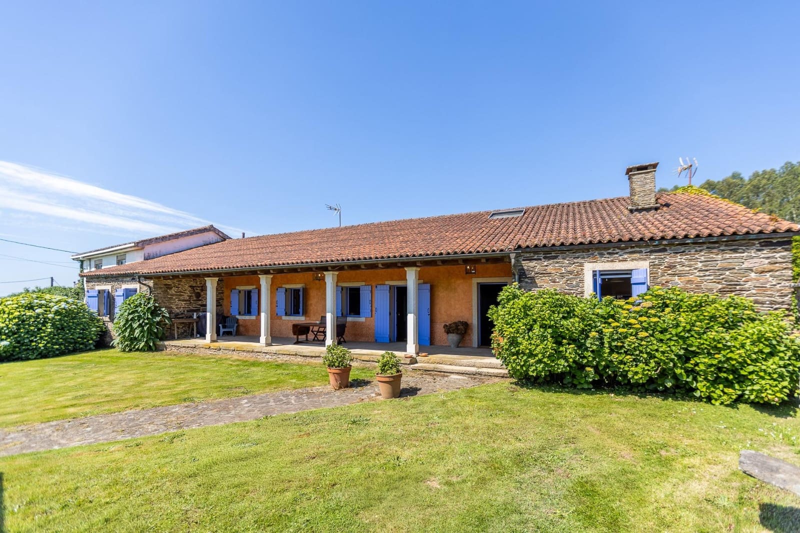 3 bedroom Villa for sale in O Pino with pool garage - € 550,000 (Ref: 9899020)
