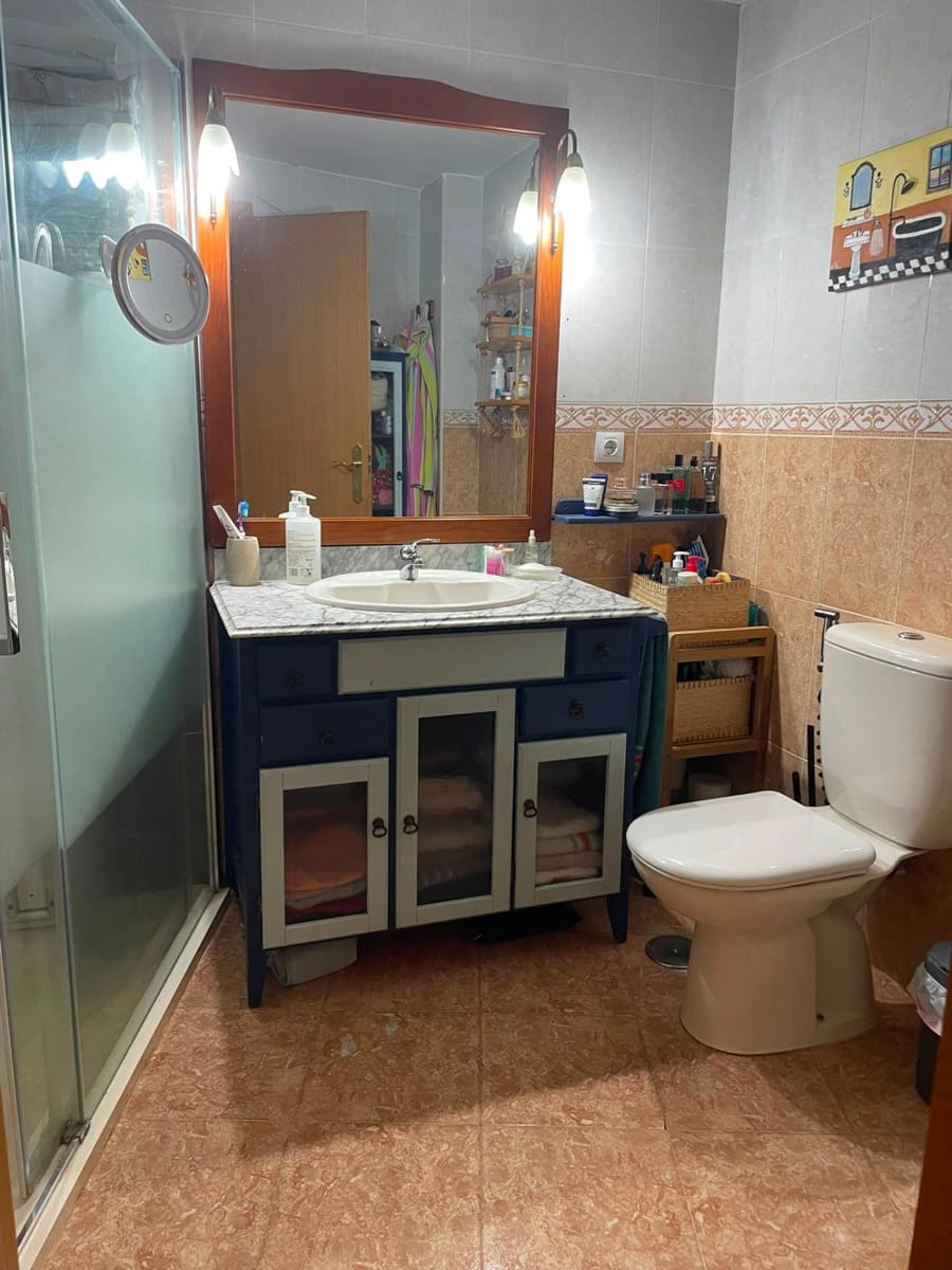 4 bedroom Flat for sale in Alicante / Alacant city with pool garage - € 298,000 (Ref: 9899022)