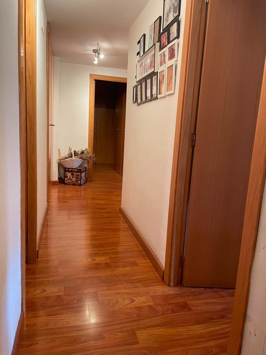 4 bedroom Flat for sale in Alicante / Alacant city with pool garage - € 298,000 (Ref: 9899022)