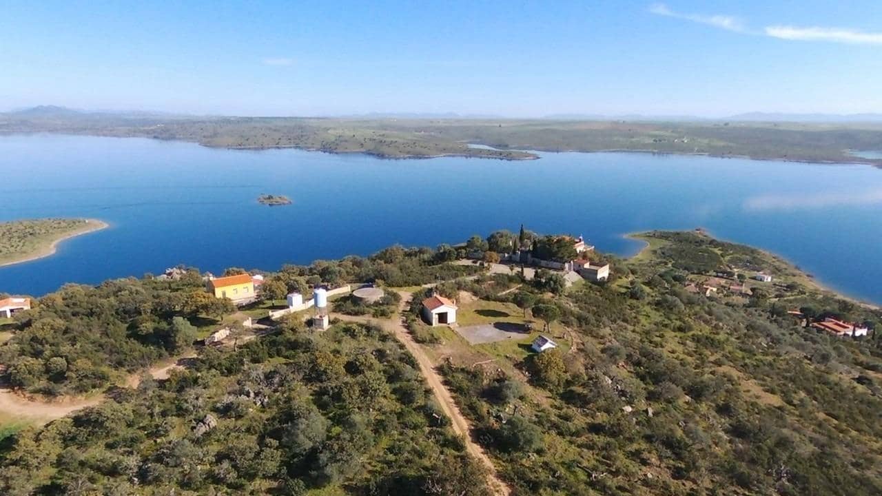 Chalet de 1 habitación en Navalvillar de Pela en venta - 69.000 € (Ref: 9903814)