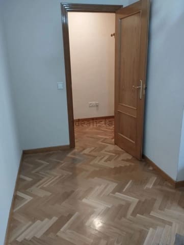 Piso de 2 habitaciones en Ciudad Real ciudad en venta con garaje - 175.000 € (Ref: 9903815)