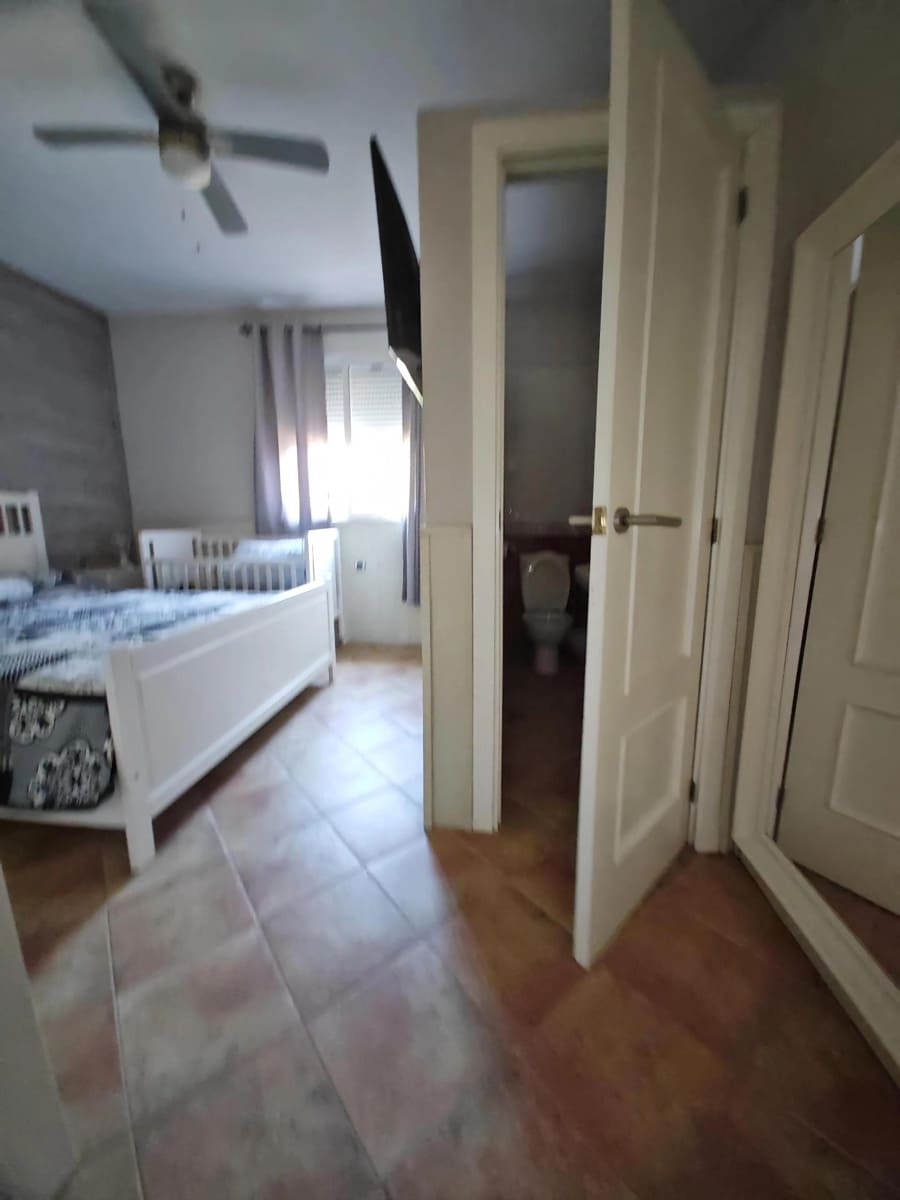 Chalet de 6 habitaciones en Villanueva de la Serena en venta con piscina garaje - 260.000 € (Ref: 9903816)