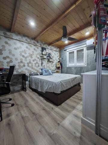 6 makuuhuone Huvila myytävänä paikassa Villanueva de la Serena mukana uima-altaan 
autotalli - 260 000 € (Ref: 9903816)