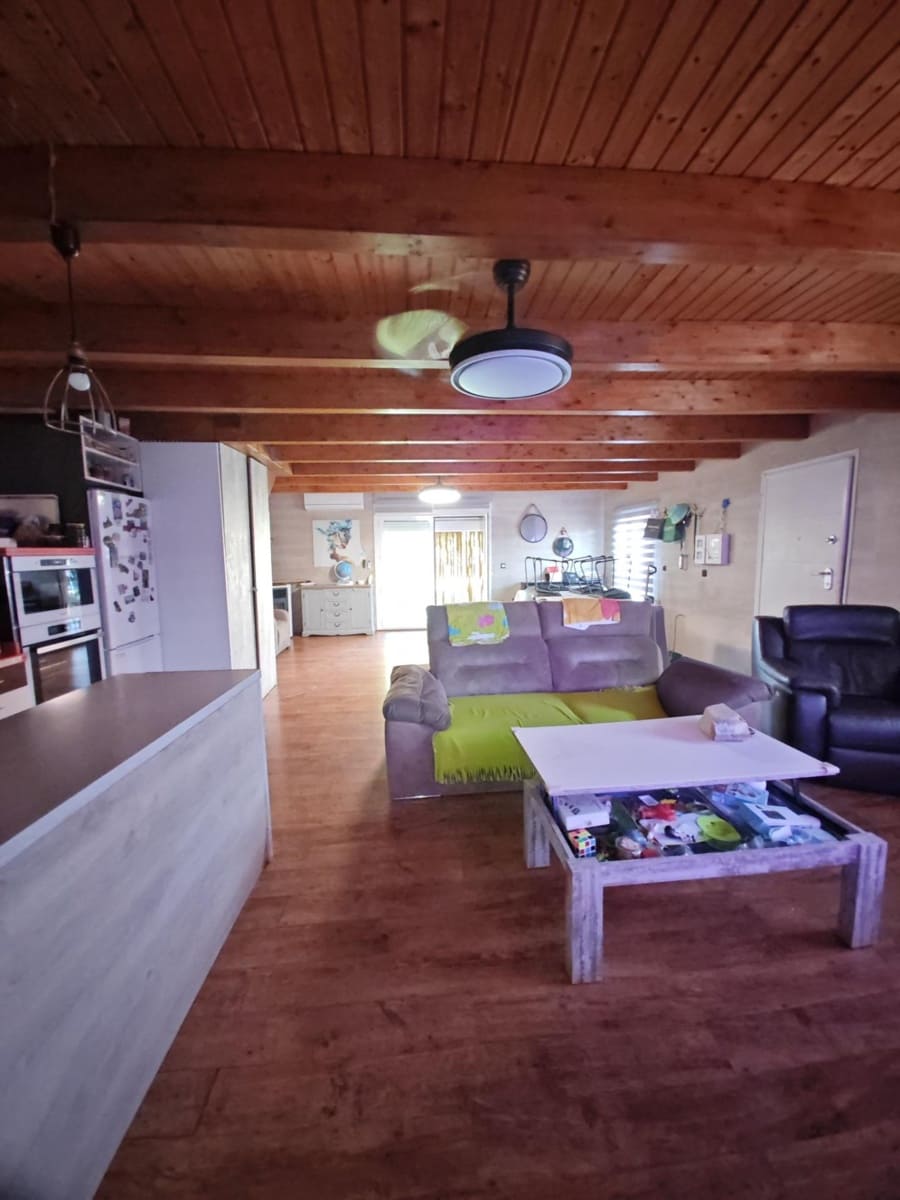 Chalet de 6 habitaciones en Villanueva de la Serena en venta con piscina garaje - 260.000 € (Ref: 9903816)