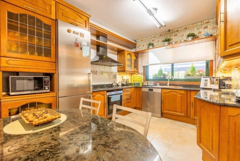 5 camera da letto Villetta a Schiera in vendita in A Coruna citta - 565.000 € (Rif: 9908156)