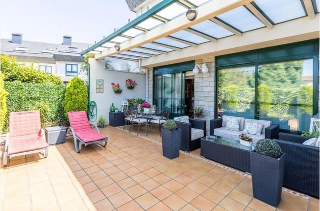 5 camera da letto Villetta a Schiera in vendita in A Coruña città - 565.000 € (Rif: 9908156)