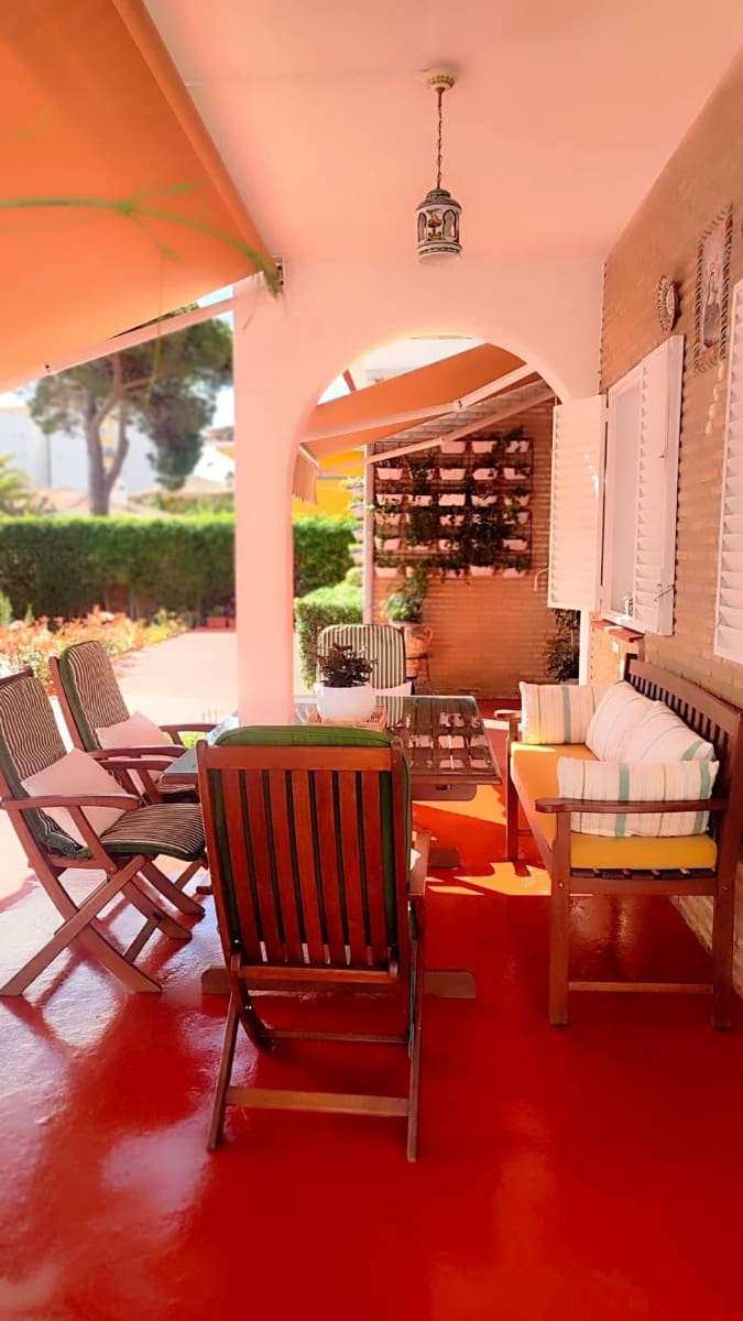 3 bedroom Villa for sale in Matalascanas - € 420,000 (Ref: 9908158)