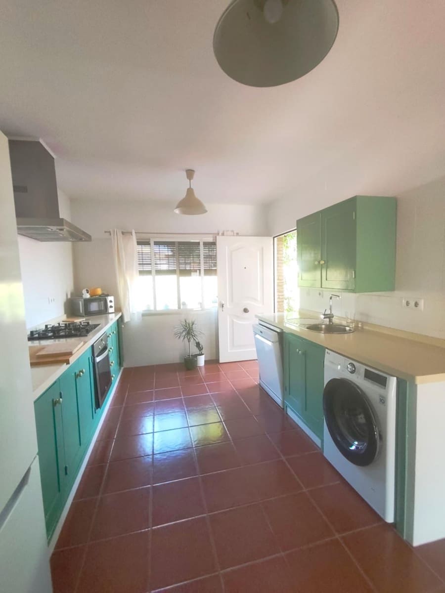 3 bedroom Villa for sale in Matalascanas - € 420,000 (Ref: 9908158)
