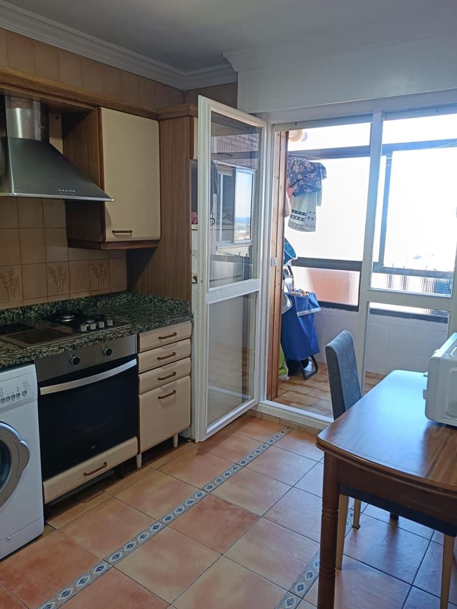 2 bedroom Flat for sale in Santander with garage - € 159,000 (Ref: 9911223)