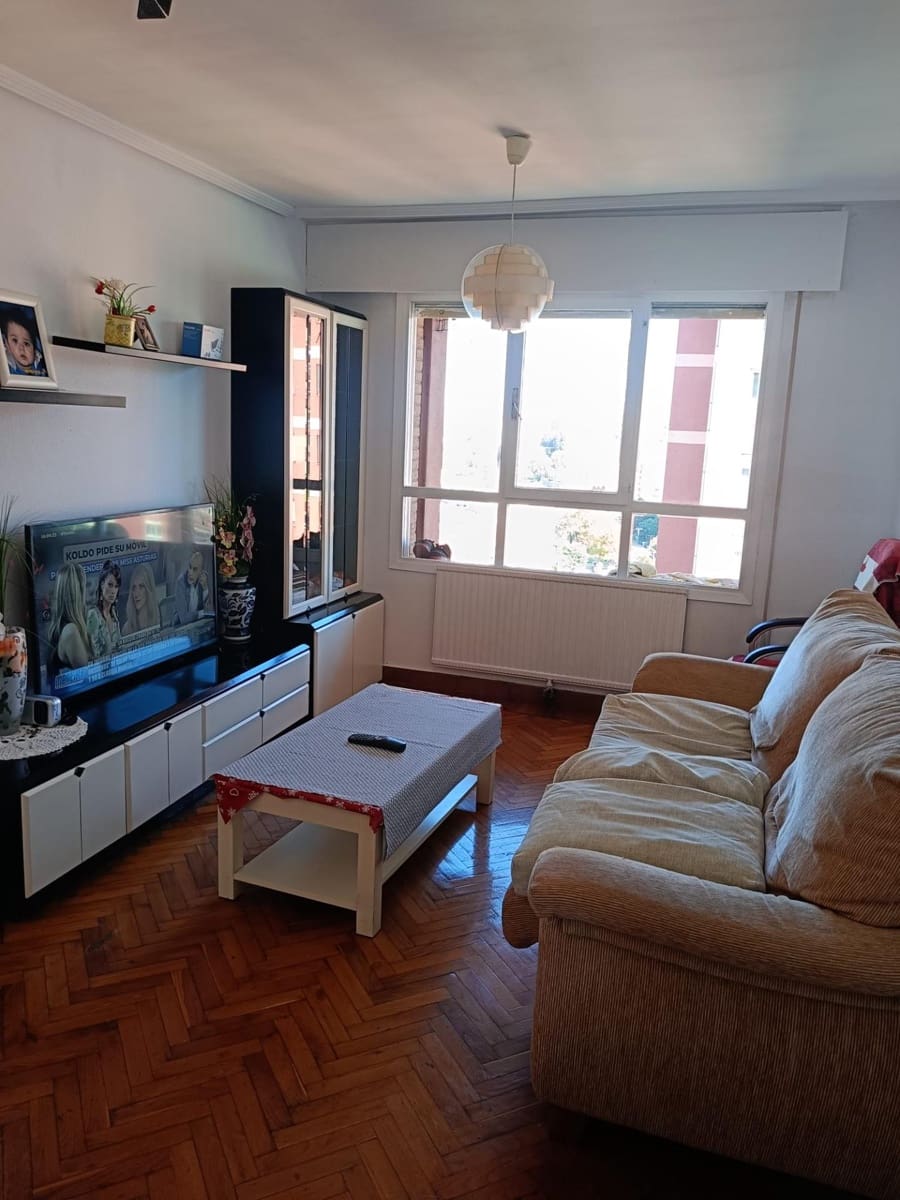 2 bedroom Flat for sale in Santander with garage - € 159,000 (Ref: 9911223)